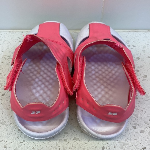 Jordan Baby Girls Neon Pink Water Sandal - Size 5C - Picture 6 of 13